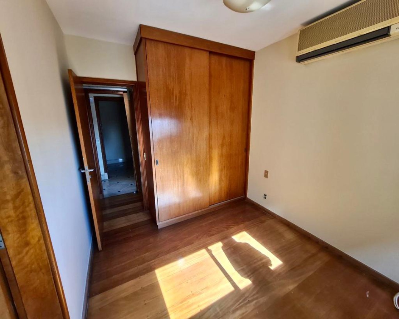 Apartamento para alugar com 4 quartos, 190m² - Foto 34