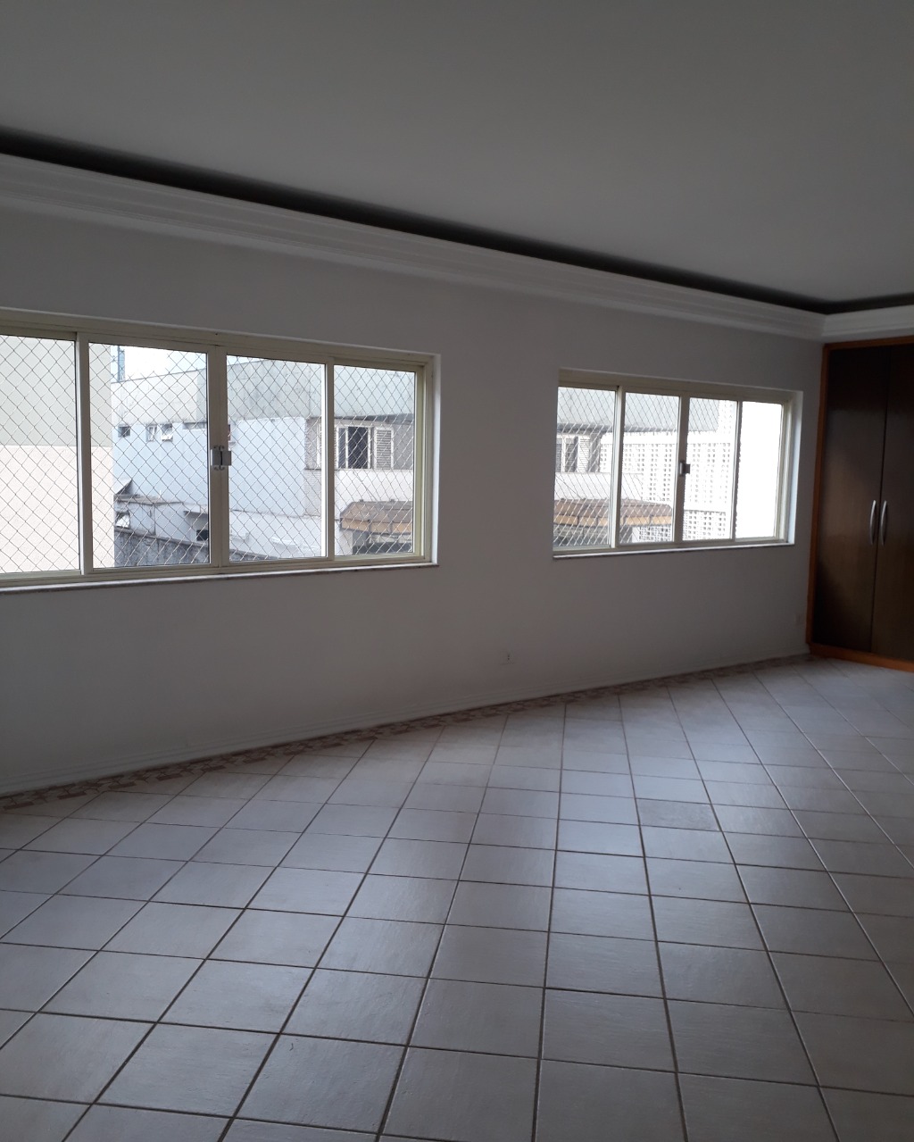 Apartamento para alugar com 3 quartos, 115m² - Foto 1