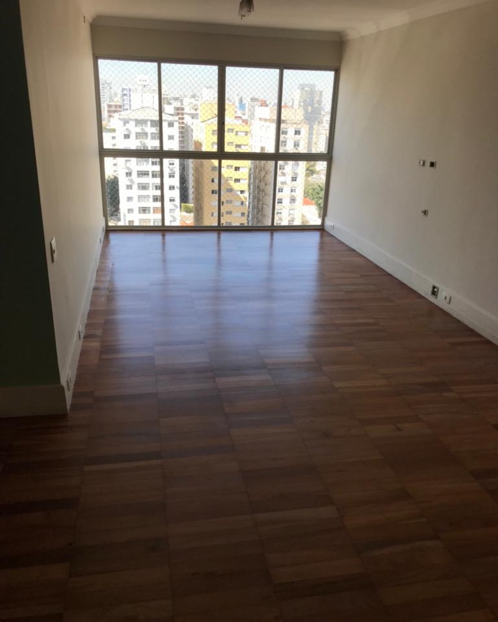 Apartamento para alugar com 3 quartos, 130m² - Foto 11