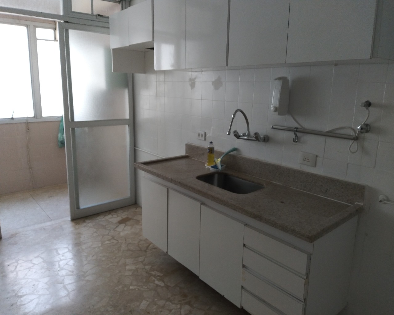 Apartamento para alugar com 2 quartos, 100m² - Foto 3