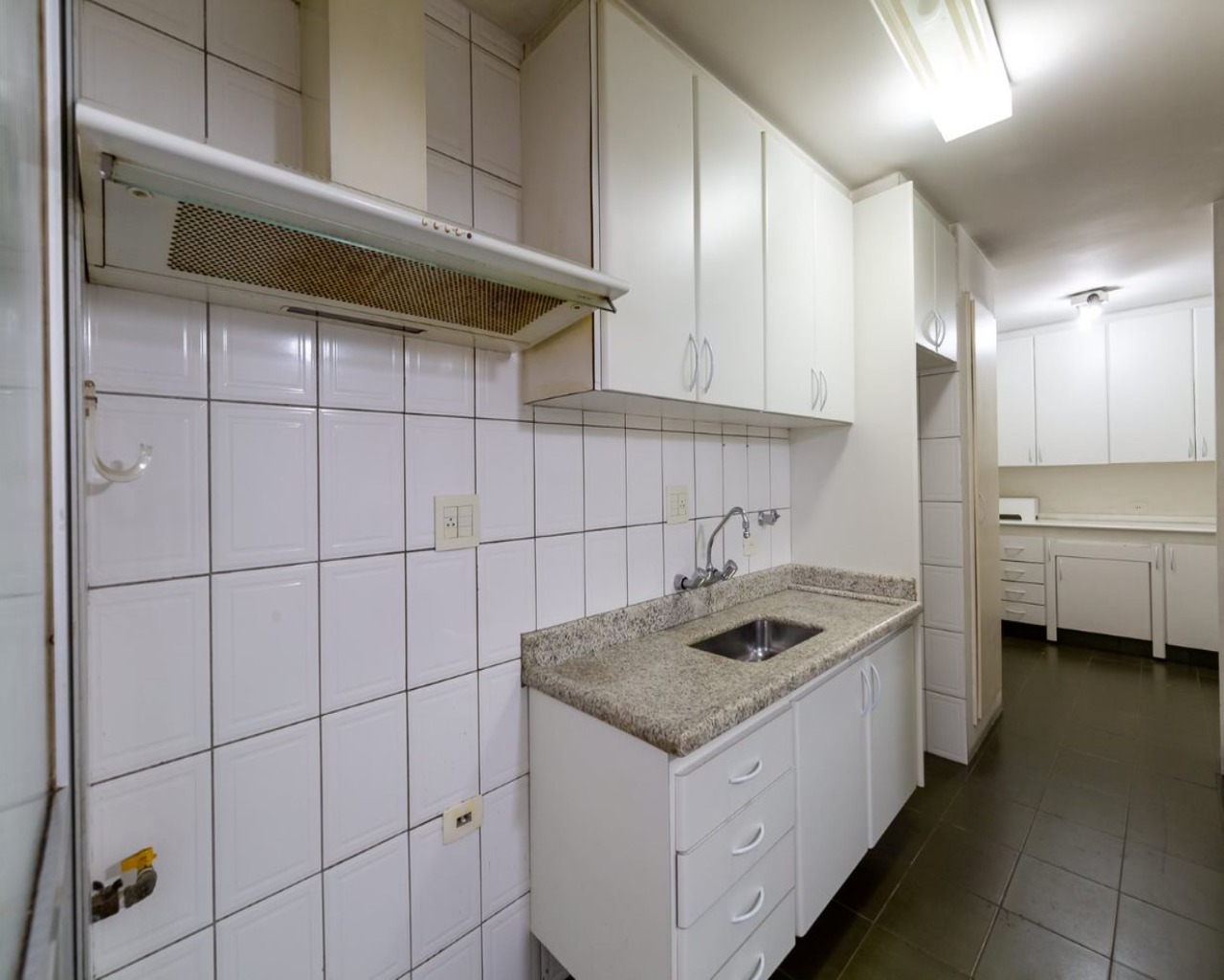 Apartamento para alugar com 3 quartos, 145m² - Foto 36