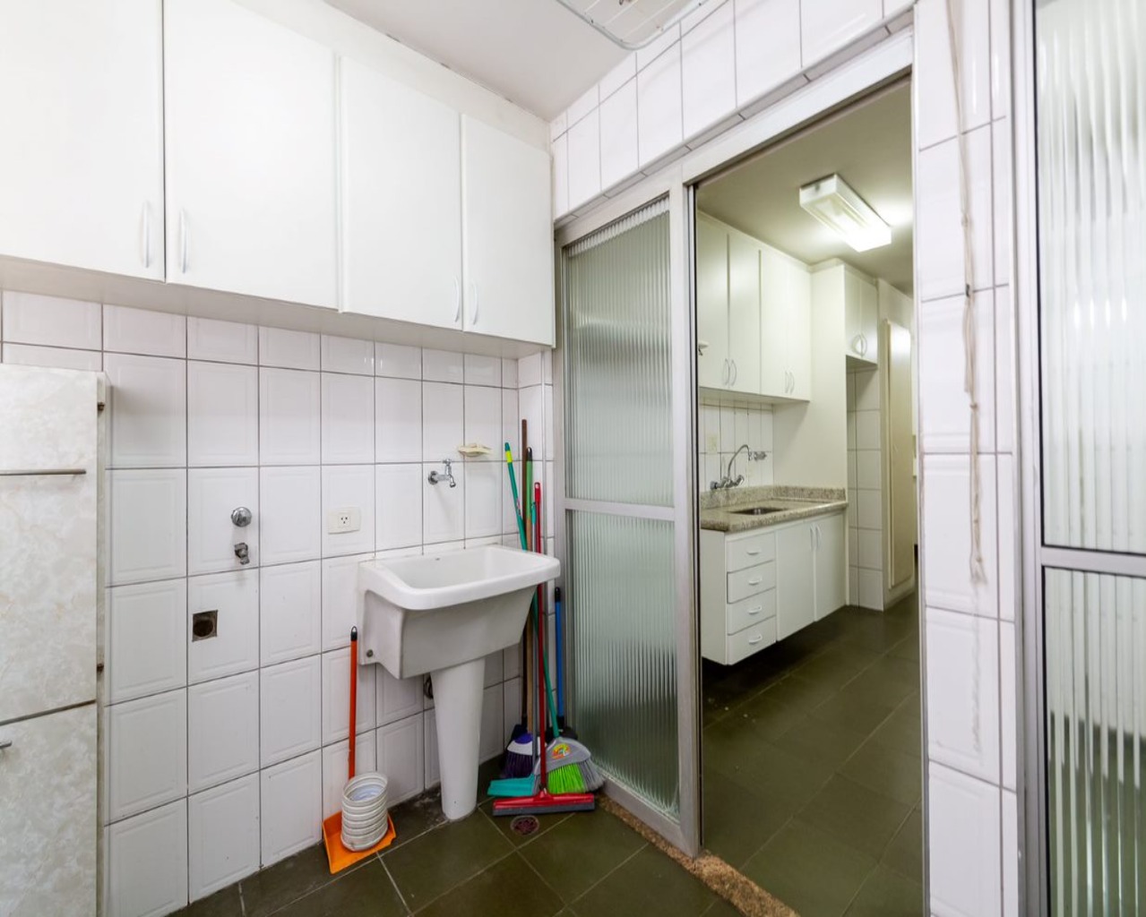 Apartamento para alugar com 3 quartos, 145m² - Foto 41