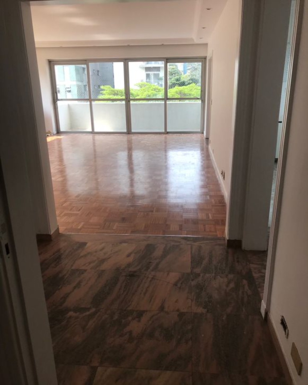 Apartamento para alugar com 3 quartos, 160m² - Foto 16