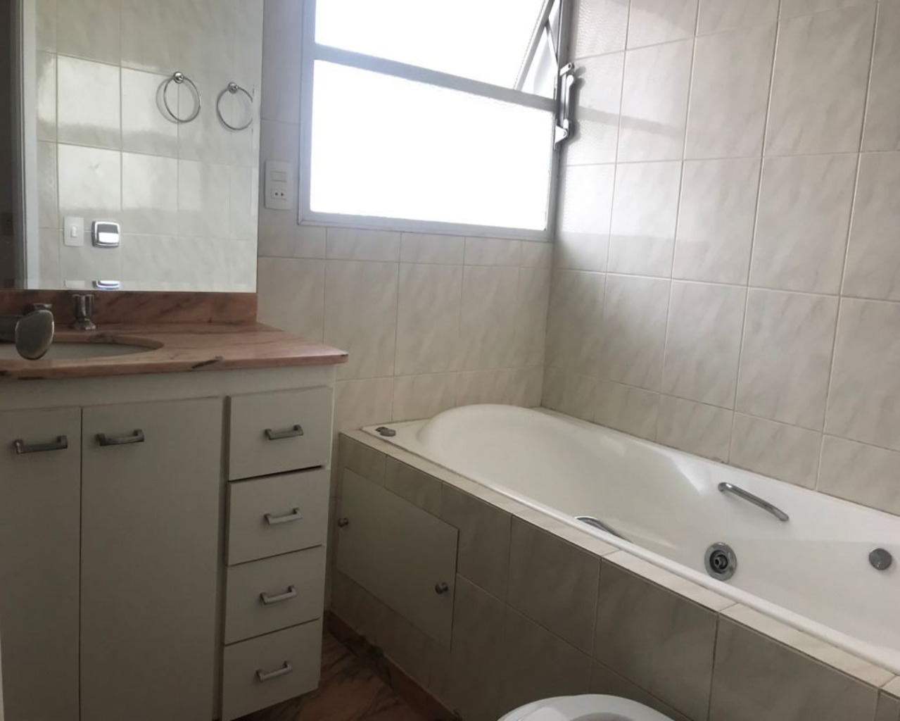 Apartamento para alugar com 3 quartos, 160m² - Foto 8