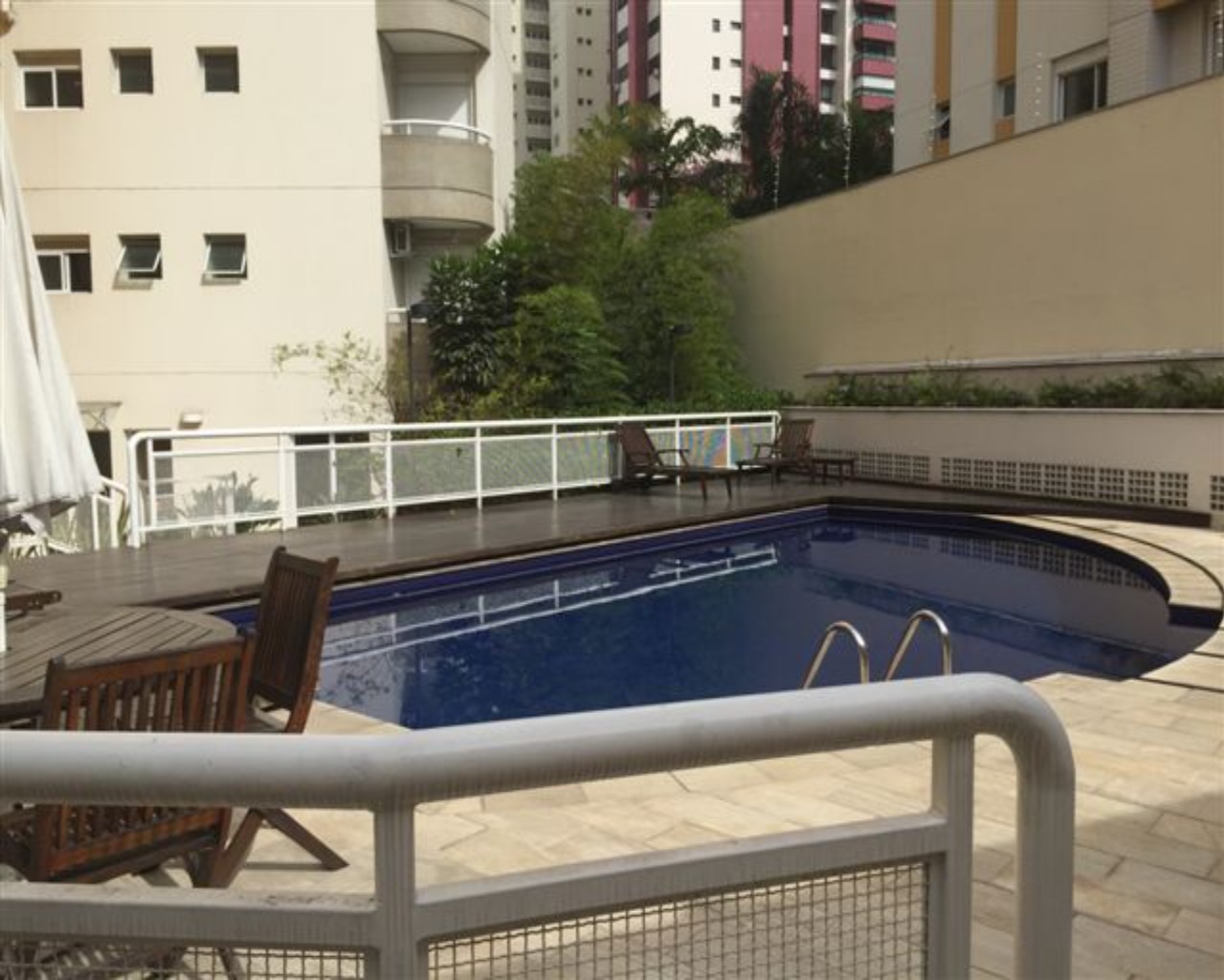 Apartamento para alugar com 3 quartos, 170m² - Foto 9