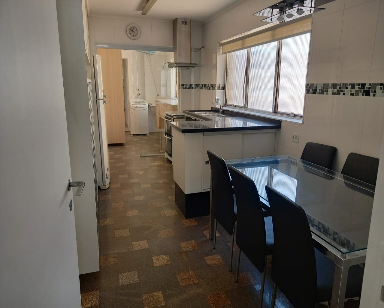 Apartamento para alugar com 3 quartos, 130m² - Foto 22