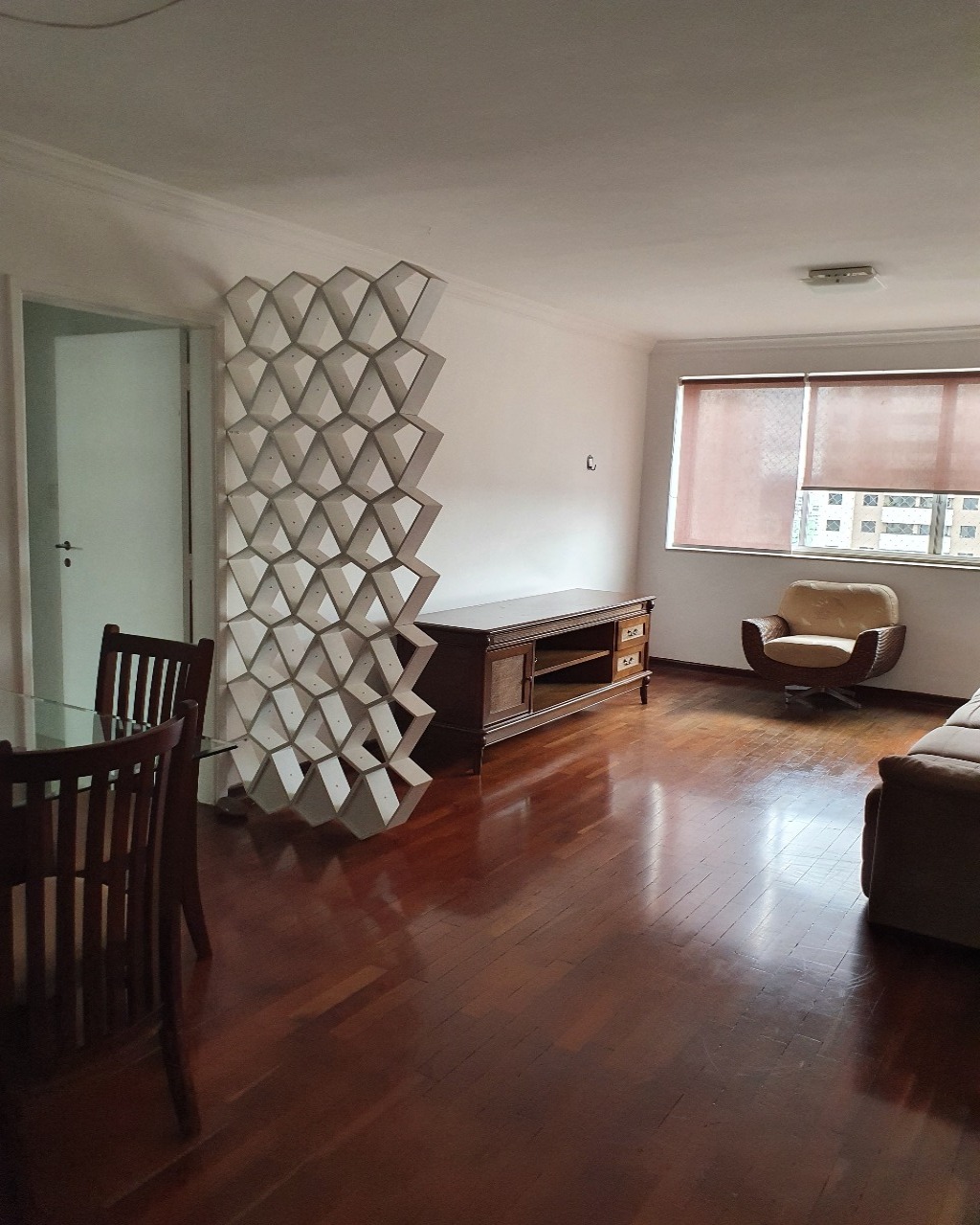 Apartamento para alugar com 3 quartos, 130m² - Foto 1