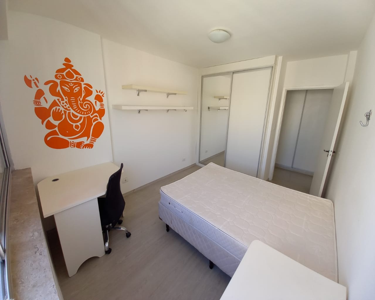 Apartamento para alugar com 3 quartos, 130m² - Foto 29