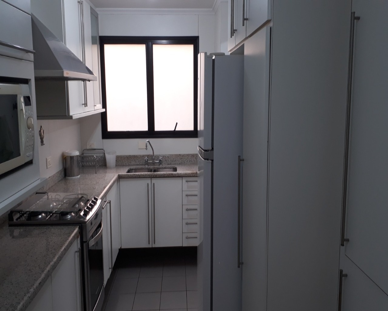 Apartamento para alugar com 3 quartos, 156m² - Foto 16