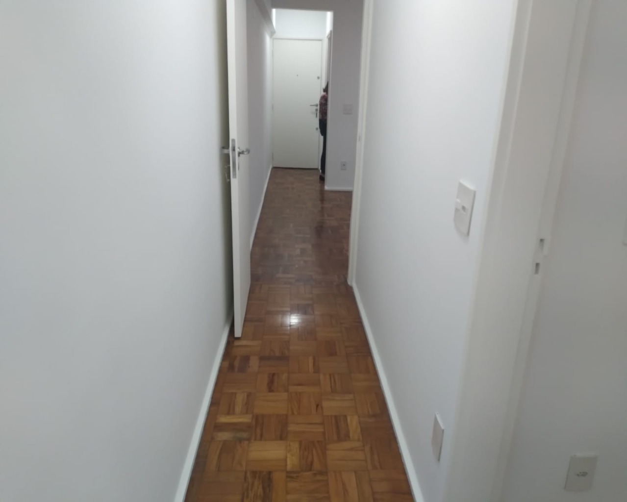 Apartamento para alugar com 2 quartos, 85m² - Foto 4