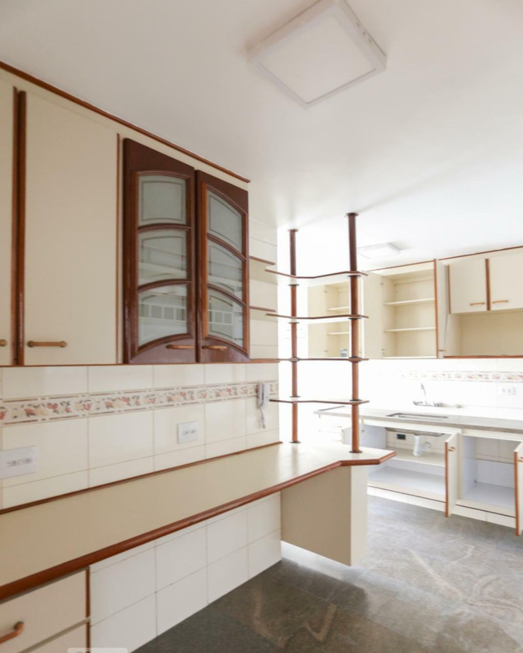 Apartamento para alugar com 3 quartos, 130m² - Foto 11