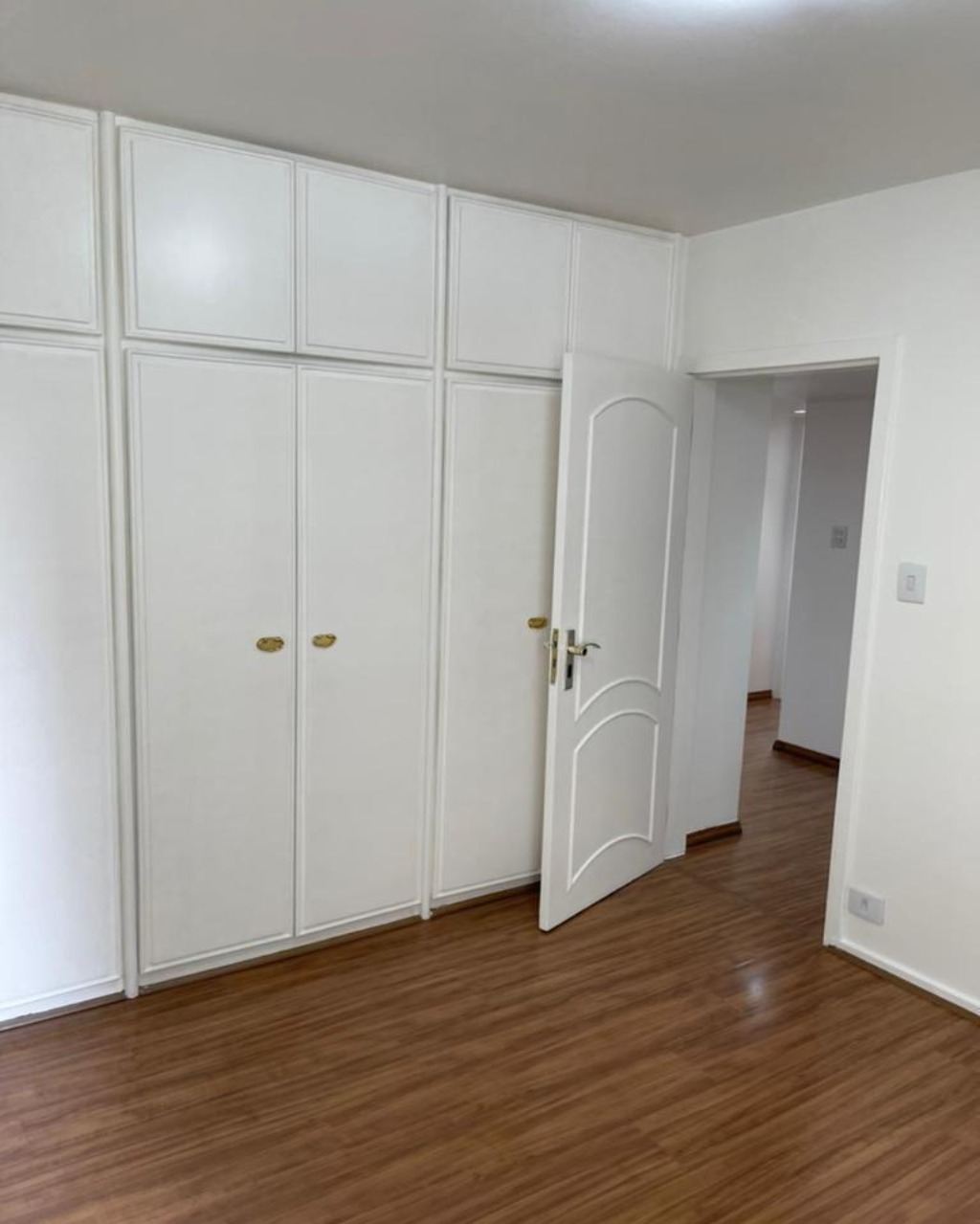 Apartamento para alugar com 3 quartos, 130m² - Foto 14