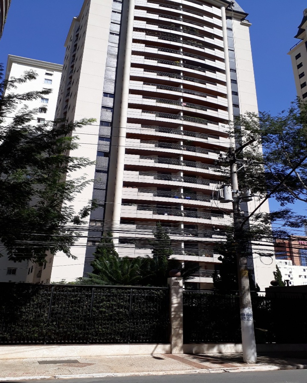 Apartamento para alugar com 3 quartos, 156m² - Foto 10