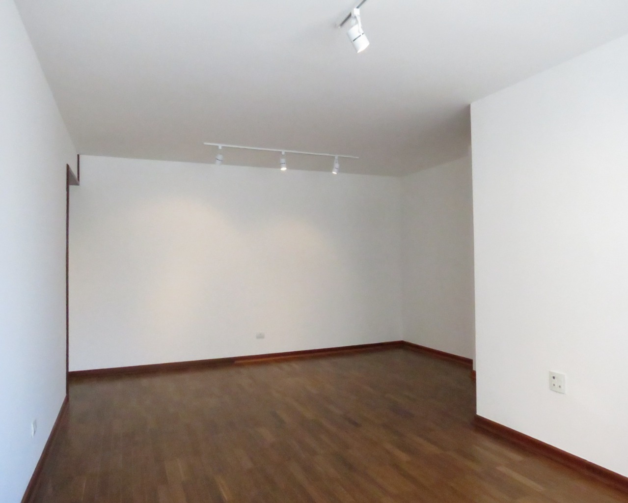 Apartamento para alugar com 2 quartos, 97m² - Foto 20