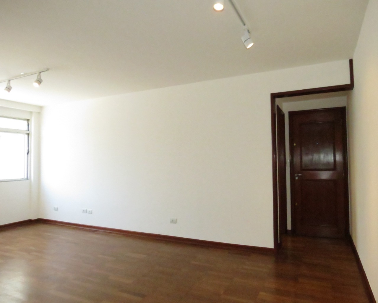 Apartamento para alugar com 2 quartos, 97m² - Foto 22