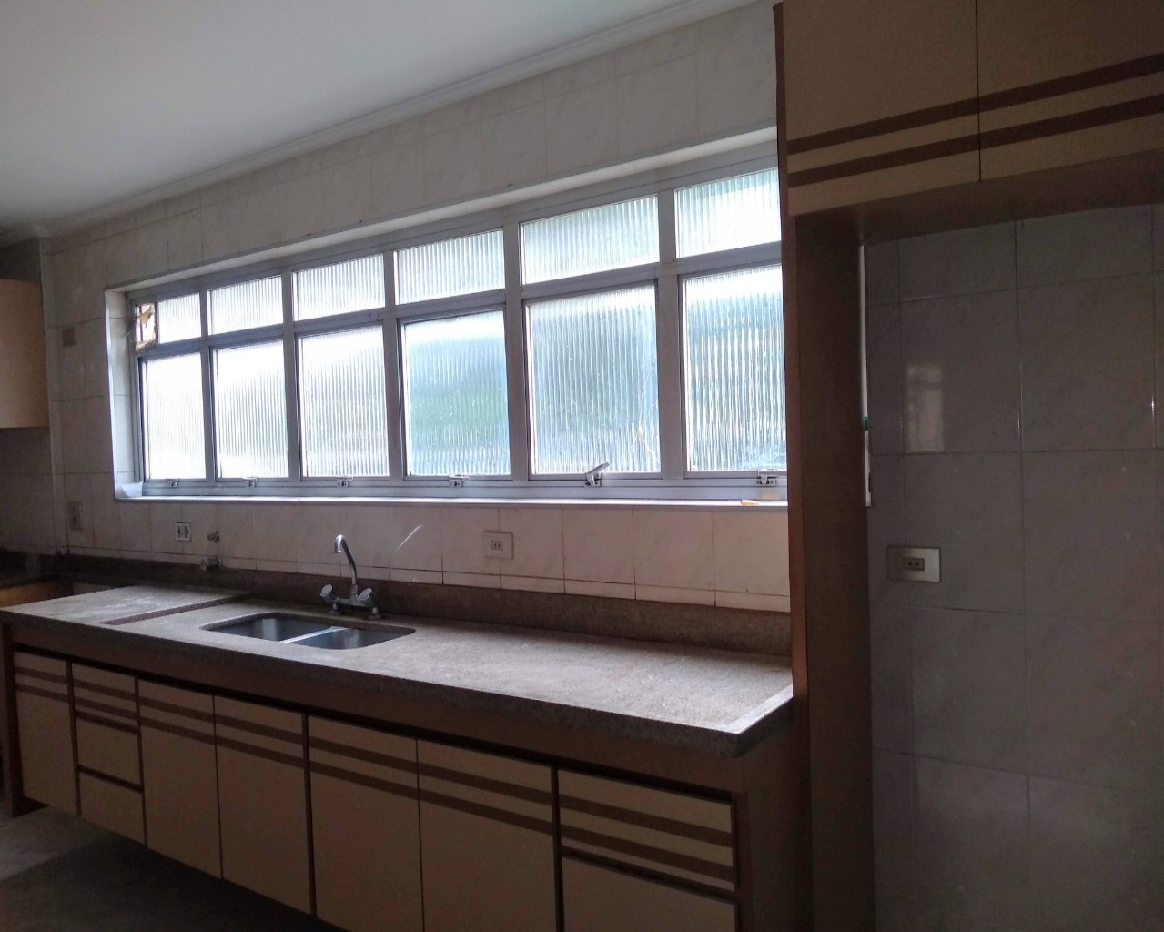 Apartamento à venda com 3 quartos, 144m² - Foto 4