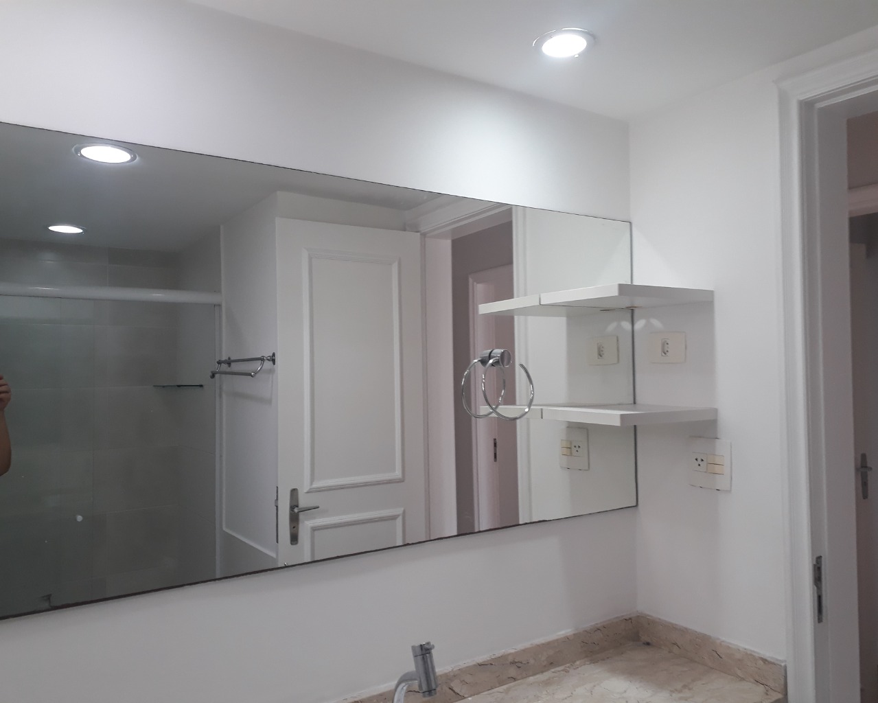 Apartamento para alugar com 3 quartos, 130m² - Foto 11