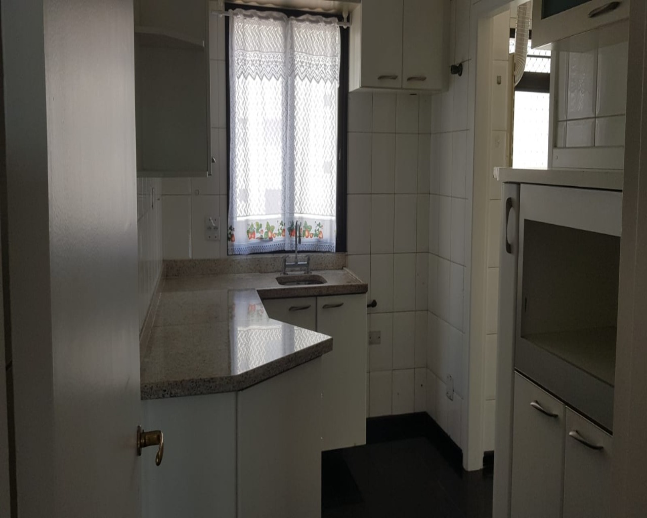 Apartamento à venda com 3 quartos, 110m² - Foto 1