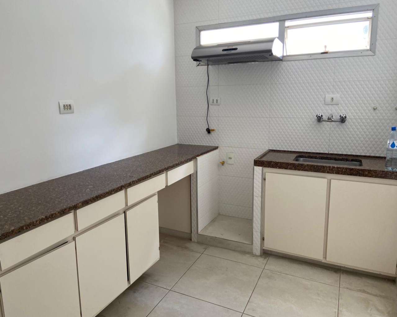 Apartamento para alugar com 3 quartos, 130m² - Foto 2