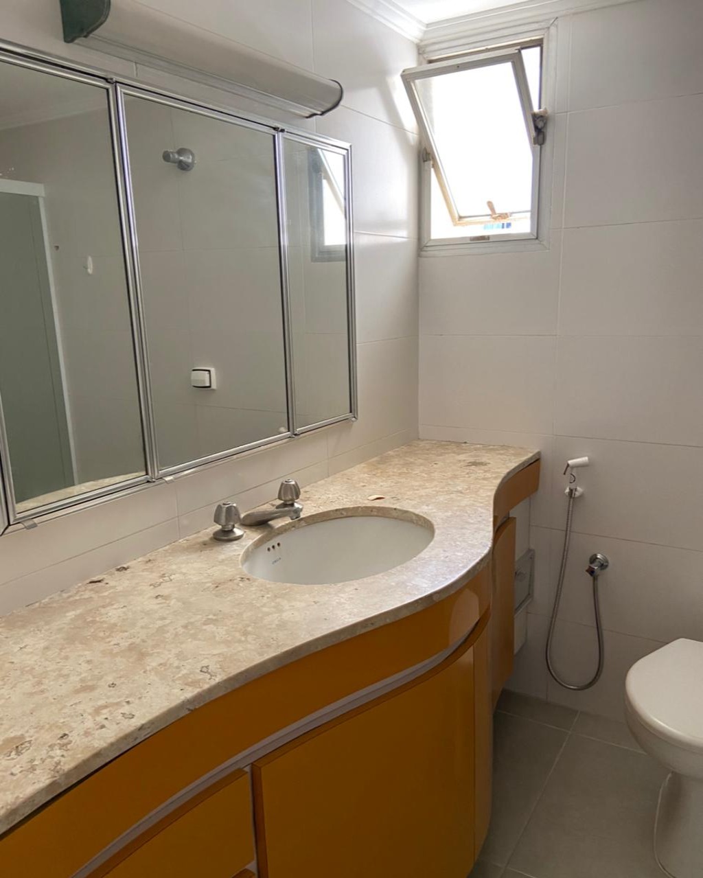 Apartamento para alugar com 3 quartos, 130m² - Foto 4