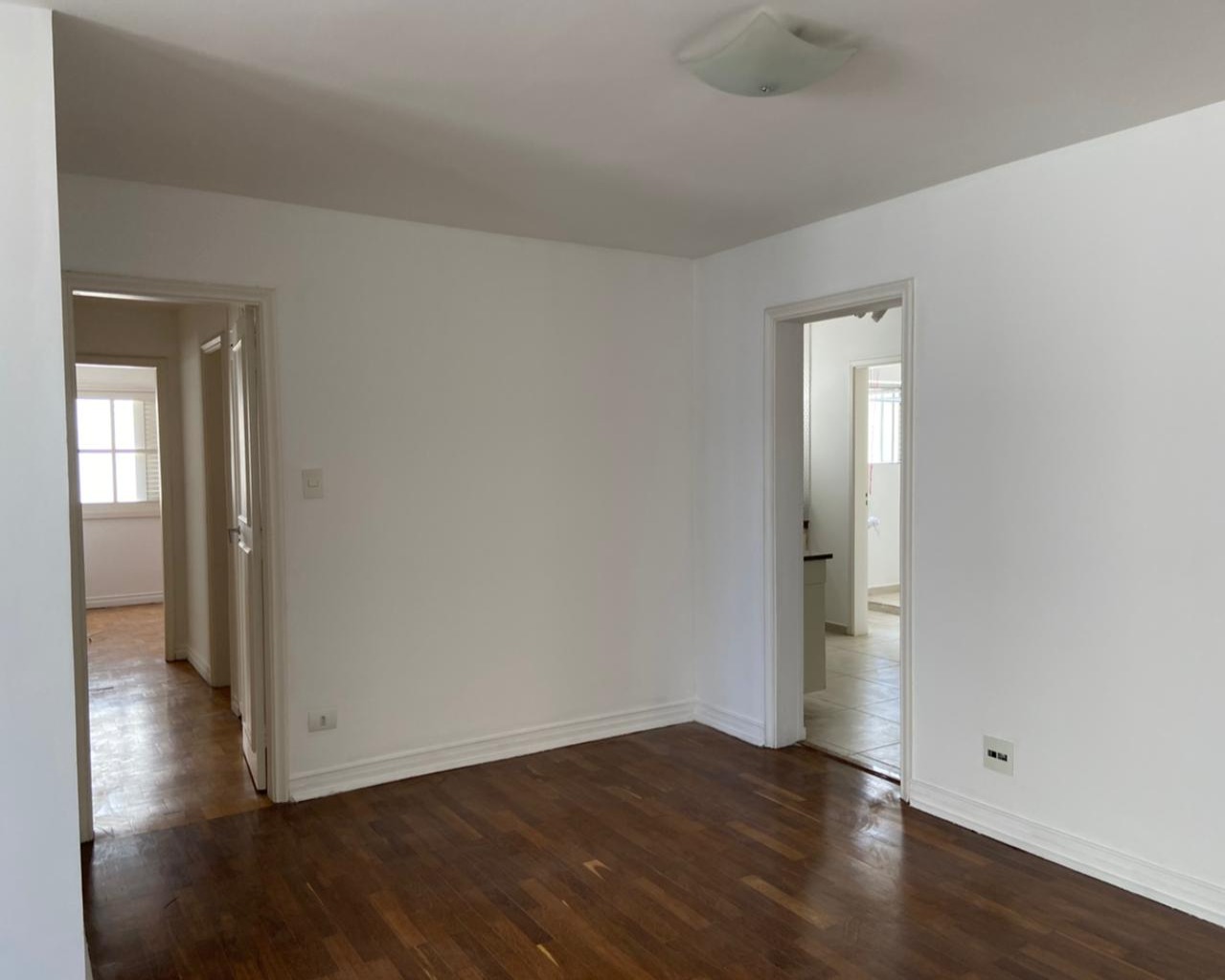 Apartamento para alugar com 3 quartos, 130m² - Foto 3