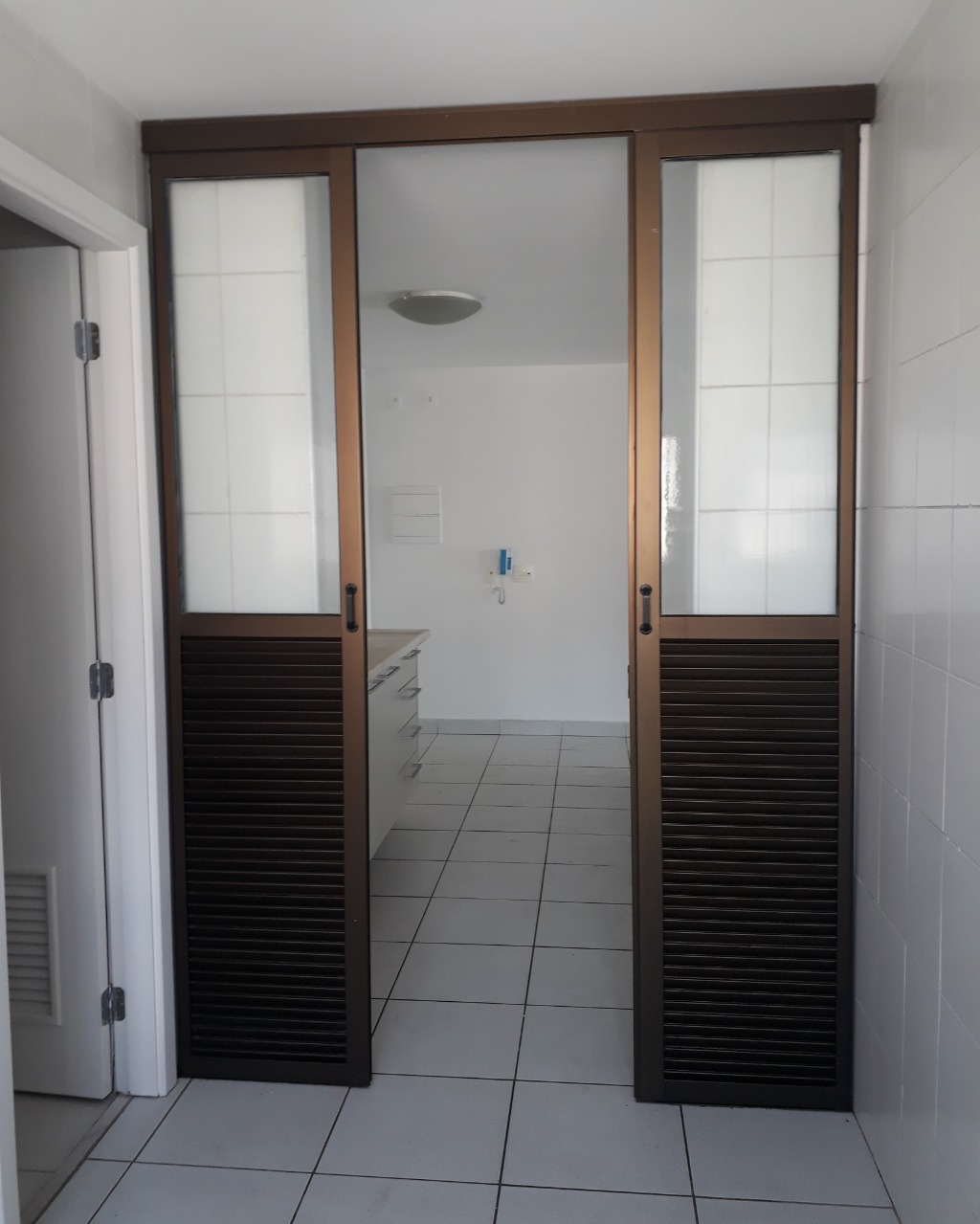 Apartamento para alugar com 2 quartos, 114m² - Foto 10