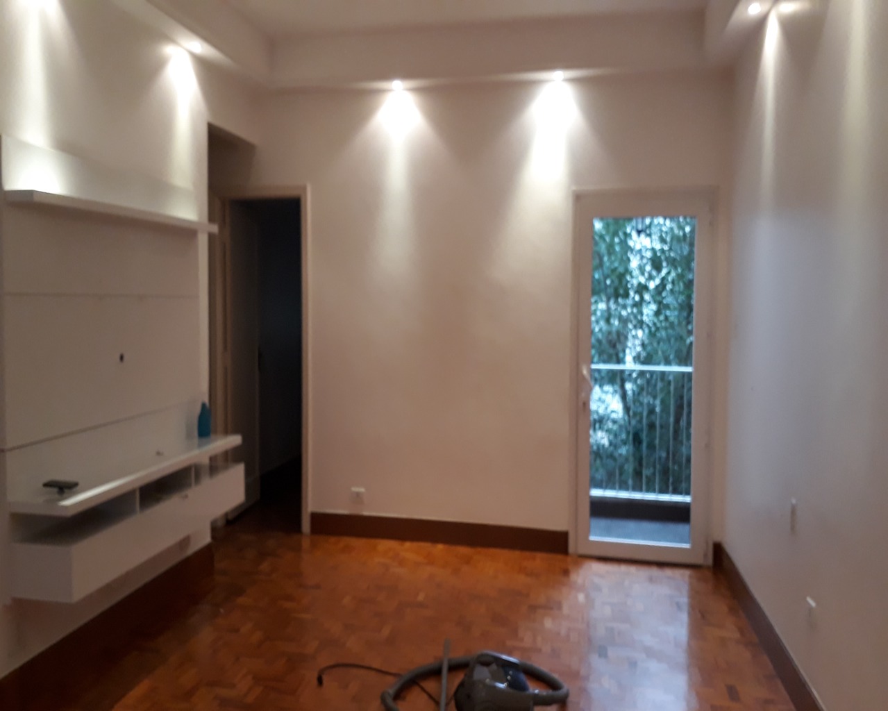 Apartamento para alugar com 2 quartos, 112m² - Foto 4