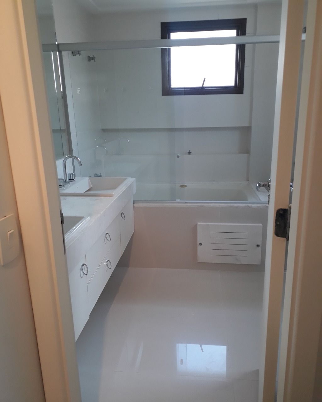 Apartamento para alugar com 2 quartos, 114m² - Foto 26