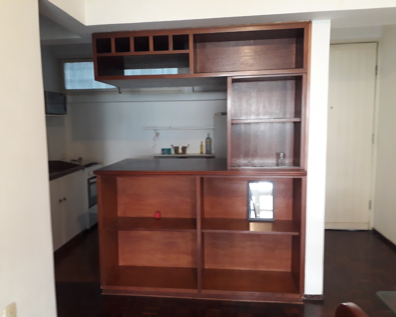 Apartamento para alugar com 1 quarto, 50m² - Foto 6