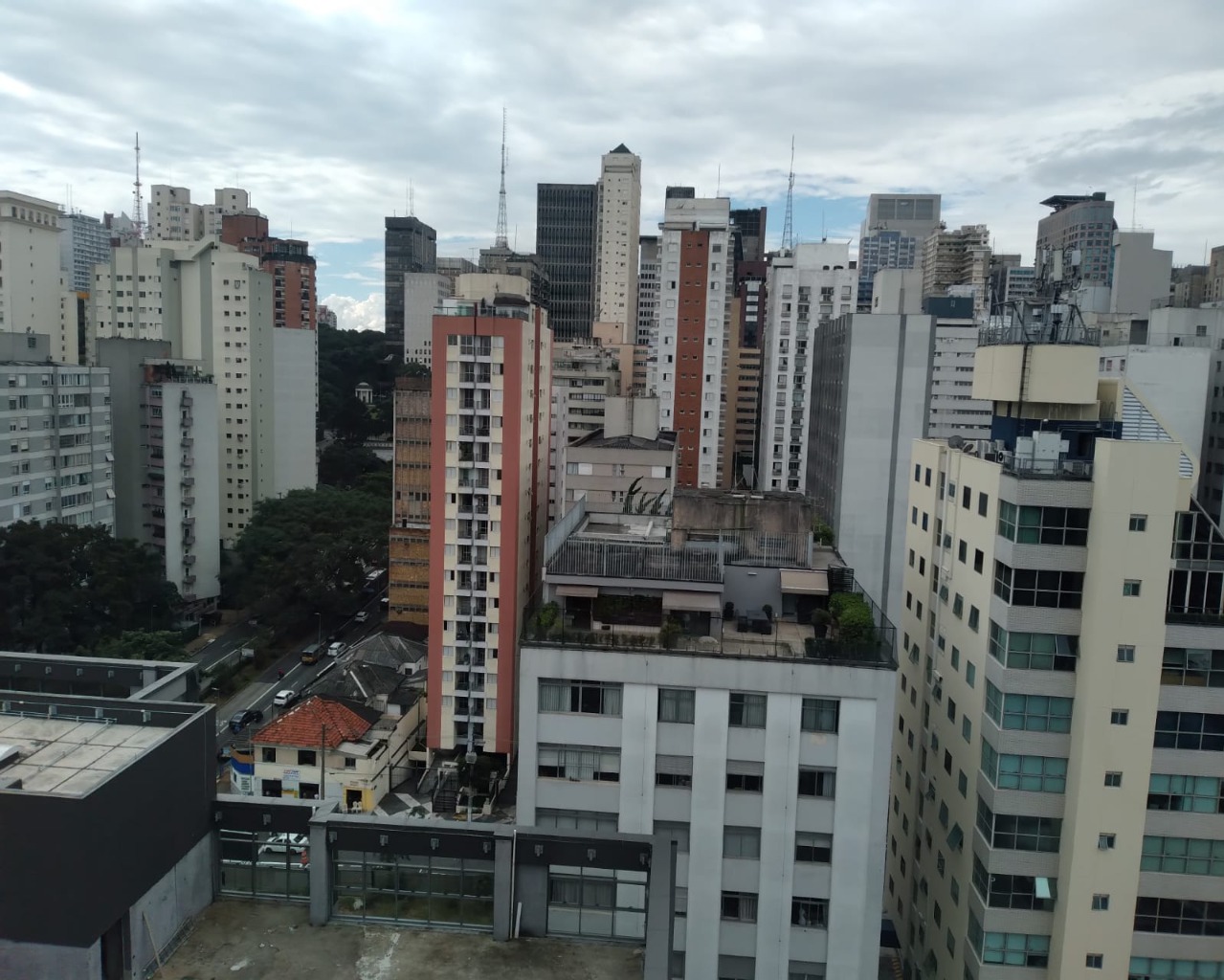 Apartamento para alugar com 1 quarto, 45m² - Foto 18