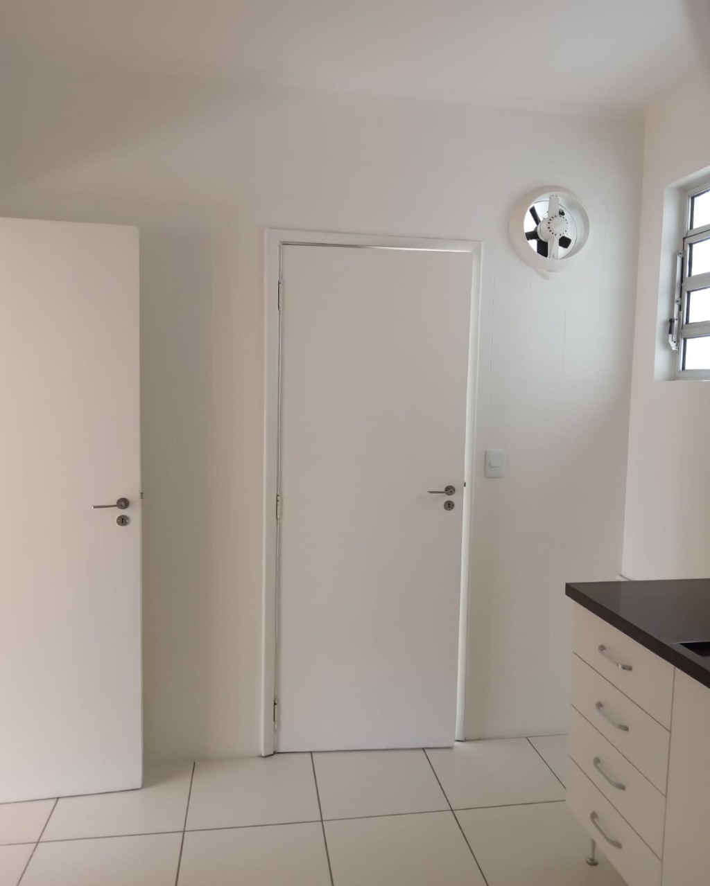 Apartamento para alugar com 2 quartos, 94m² - Foto 12