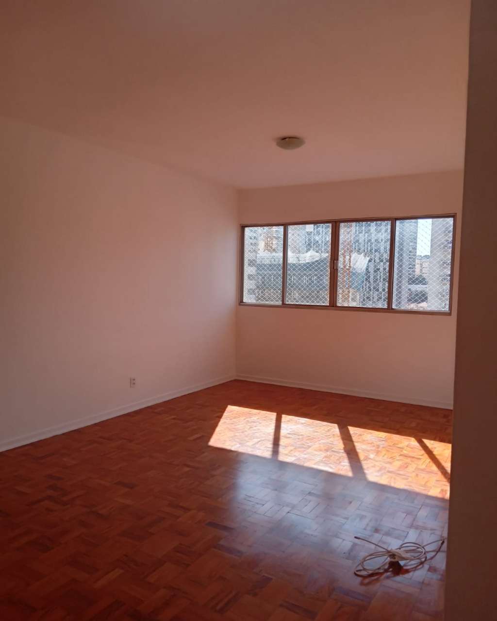 Apartamento para alugar com 2 quartos, 94m² - Foto 2