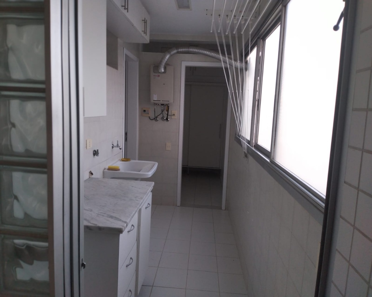 Apartamento para alugar com 3 quartos, 130m² - Foto 36