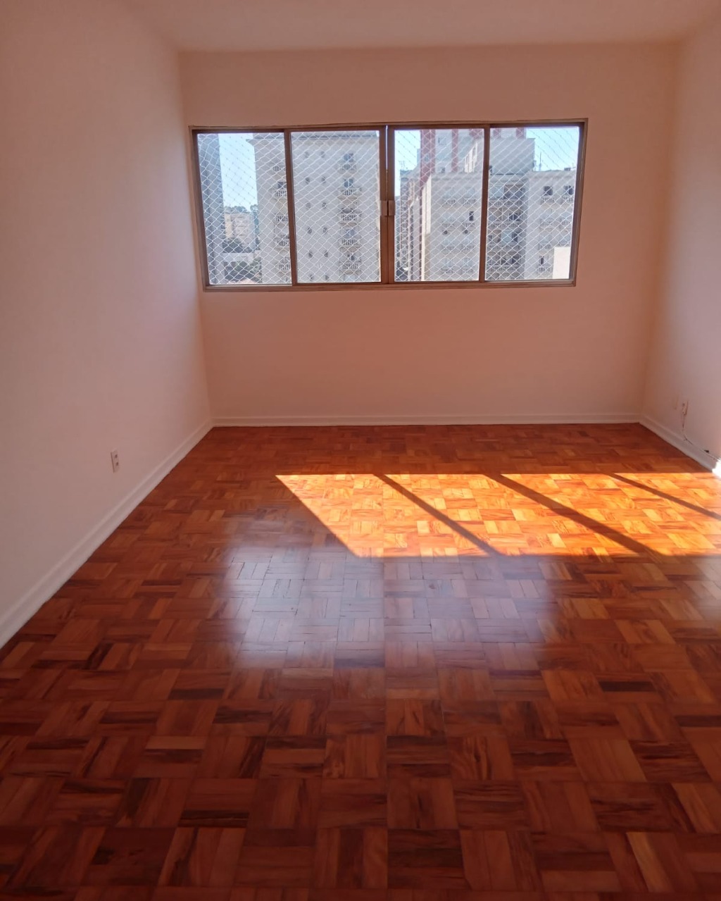 Apartamento para alugar com 2 quartos, 94m² - Foto 5