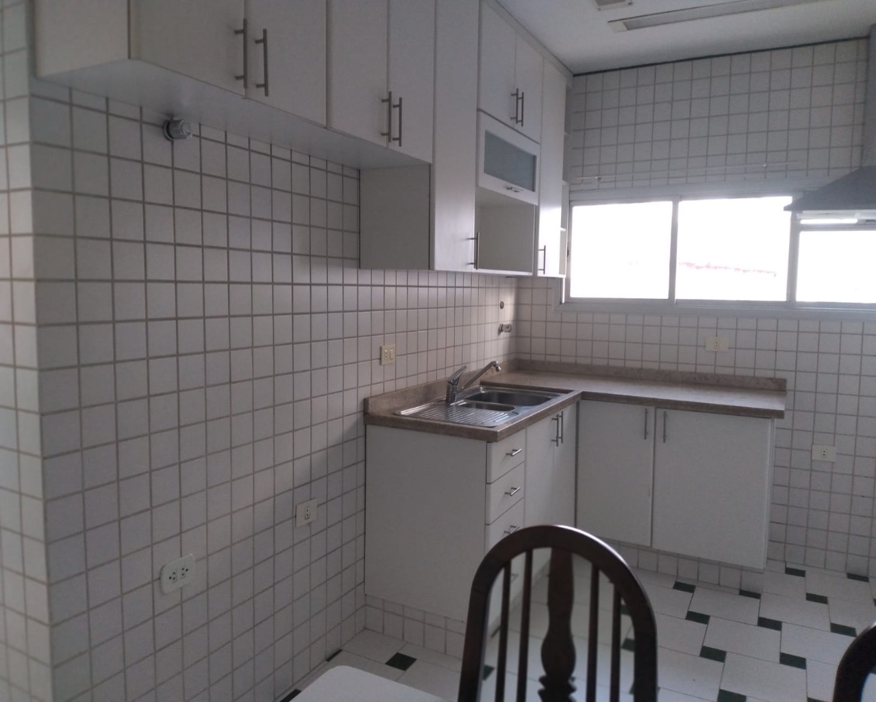 Apartamento para alugar com 3 quartos, 130m² - Foto 32