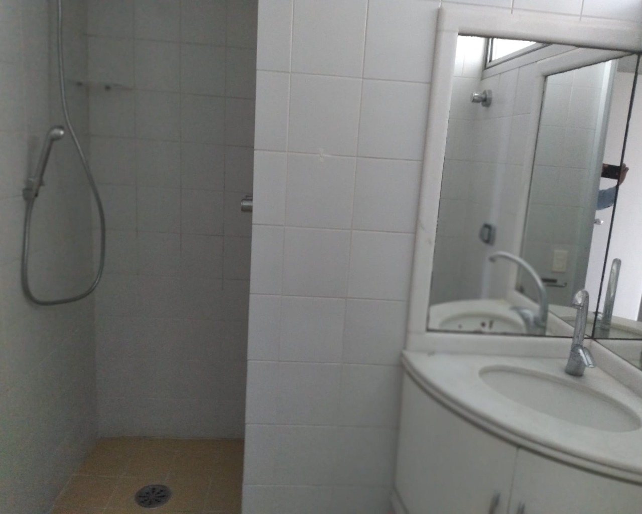 Apartamento para alugar com 3 quartos, 130m² - Foto 14