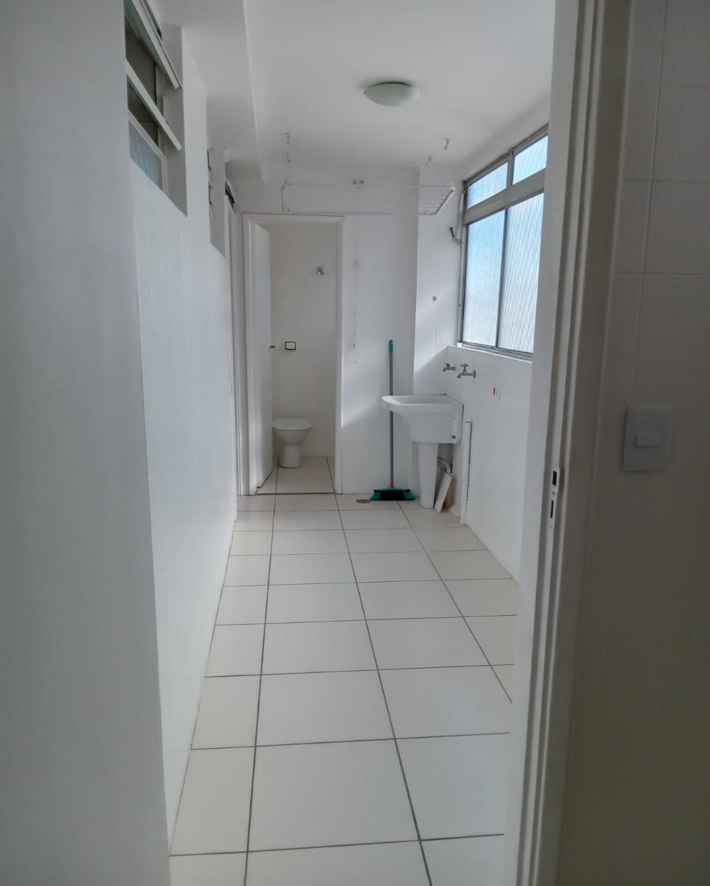 Apartamento para alugar com 2 quartos, 94m² - Foto 35