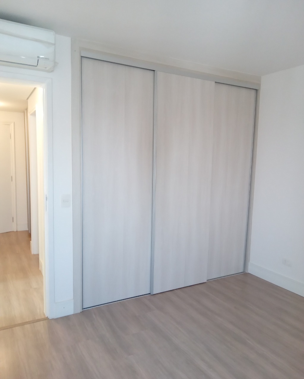 Apartamento para alugar com 3 quartos, 130m² - Foto 31