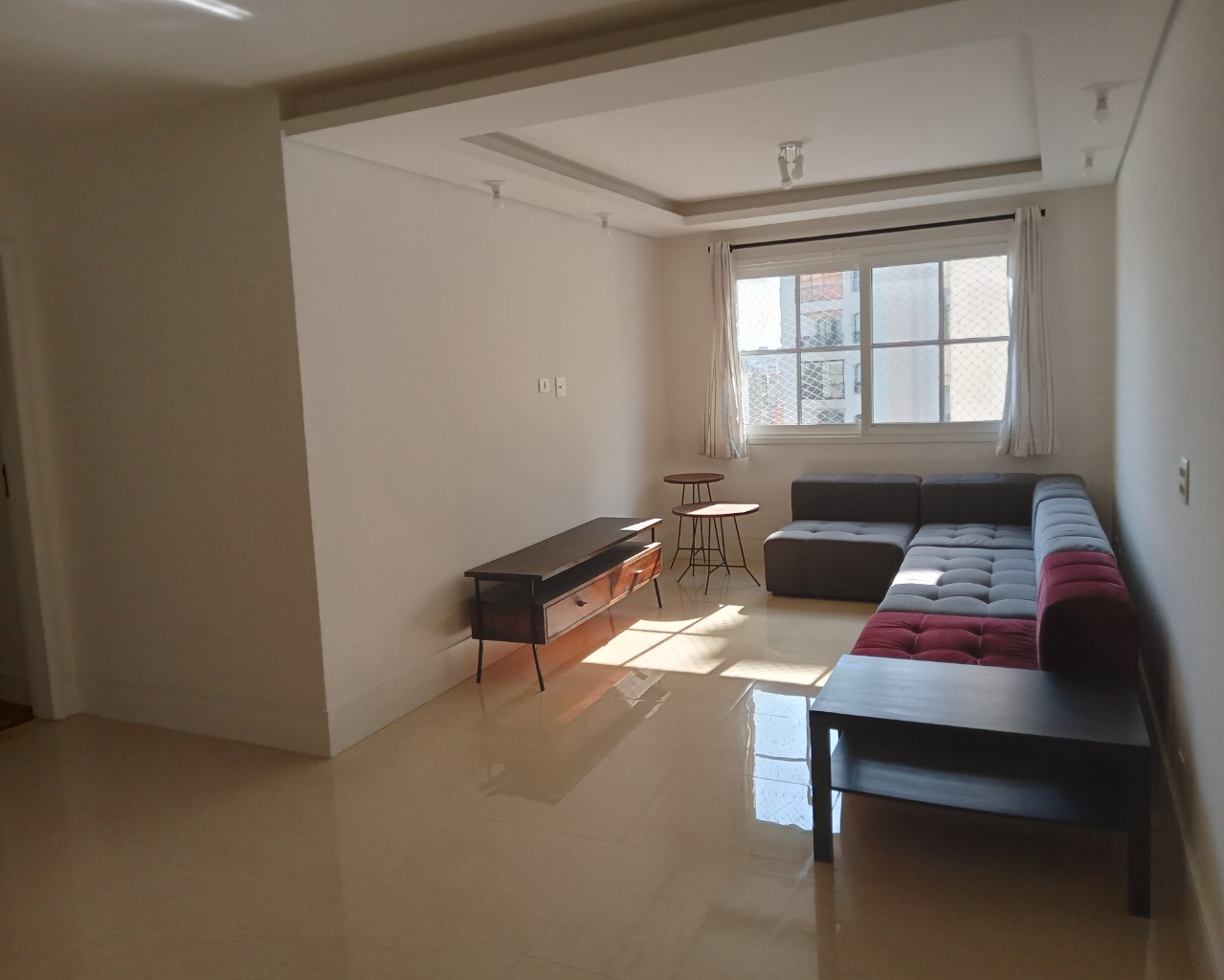 Apartamento para alugar com 3 quartos, 130m² - Foto 1