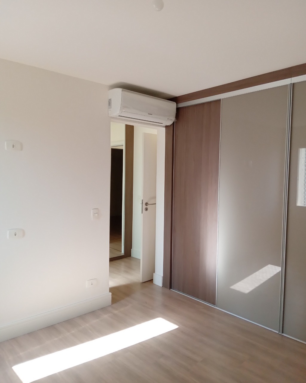 Apartamento para alugar com 3 quartos, 130m² - Foto 28