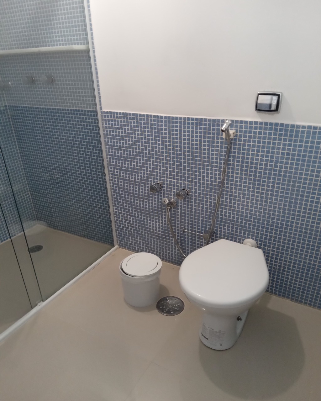 Apartamento para alugar com 3 quartos, 130m² - Foto 18