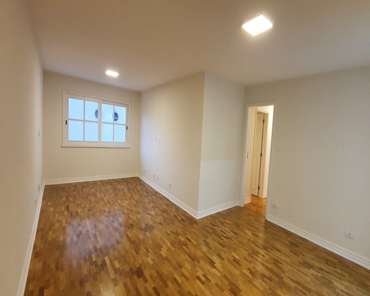 Apartamento para alugar com 3 quartos, 130m² - Foto 1