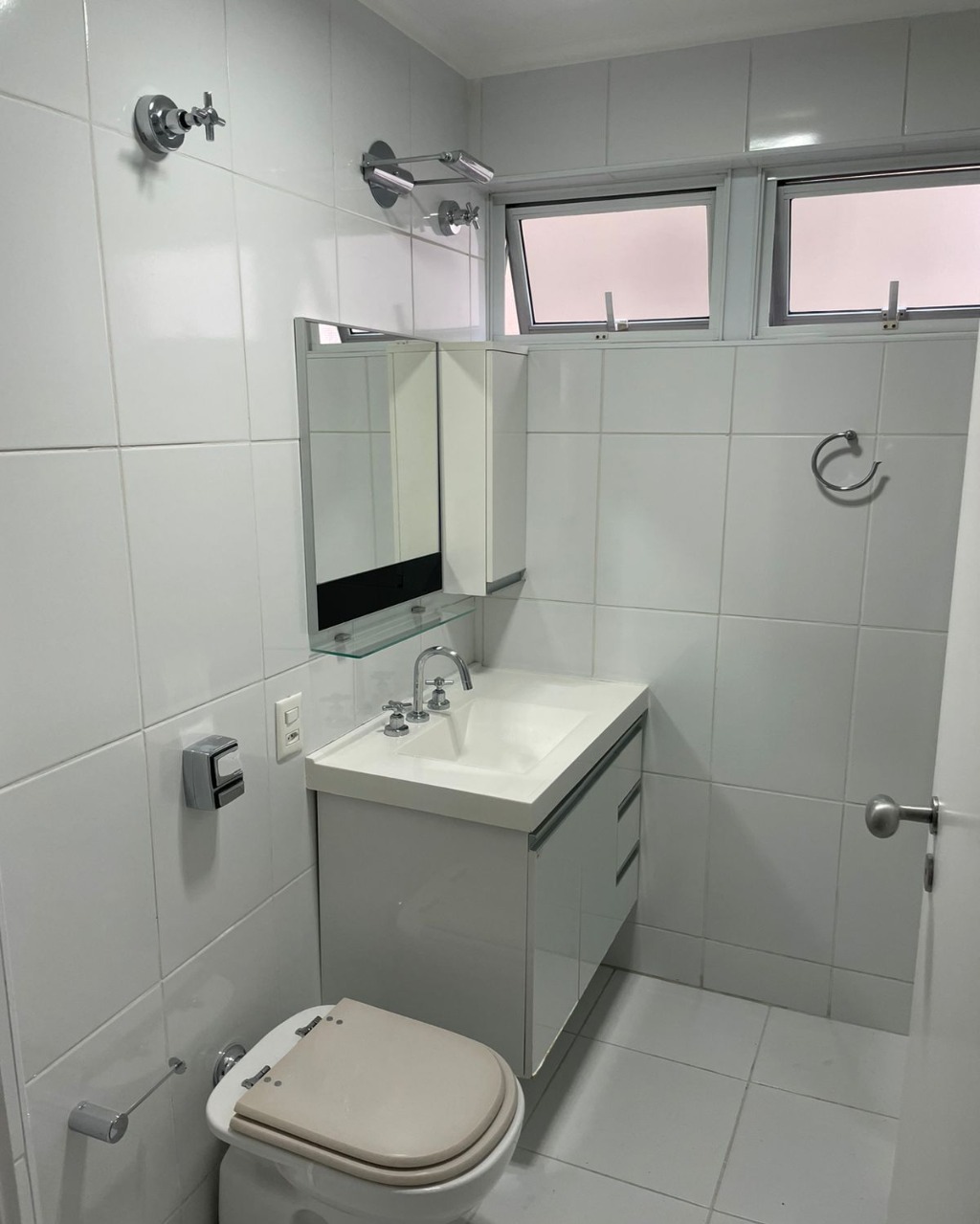 Apartamento para alugar com 3 quartos, 175m² - Foto 5