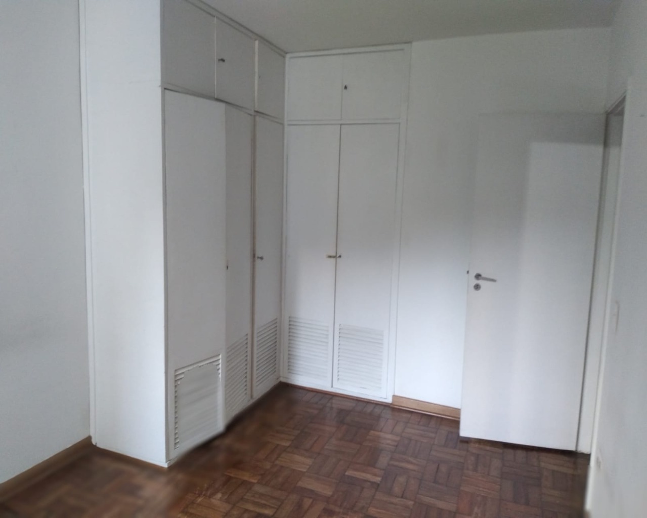 Apartamento à venda com 2 quartos, 70m² - Foto 8