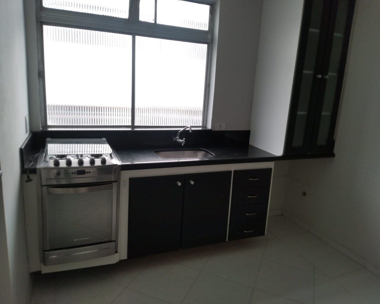 Apartamento à venda com 2 quartos, 70m² - Foto 10