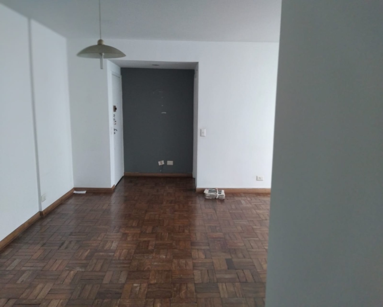 Apartamento à venda com 2 quartos, 70m² - Foto 3