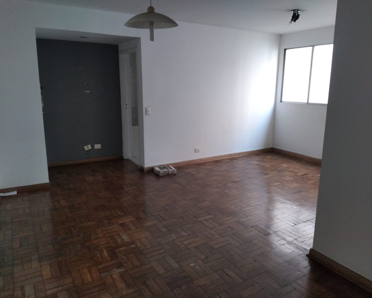 Apartamento à venda com 2 quartos, 70m² - Foto 1