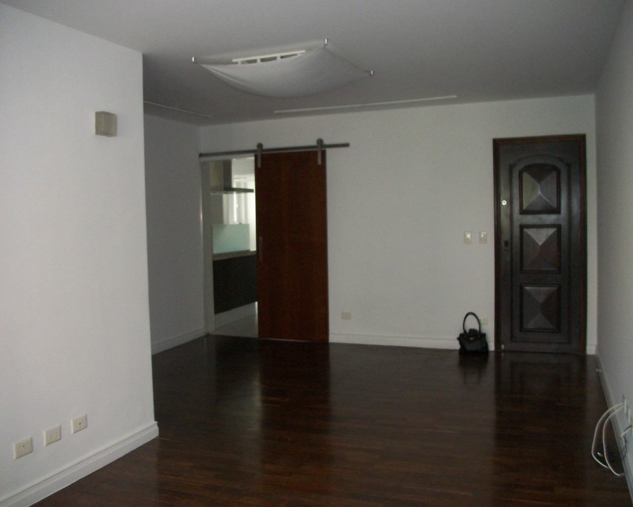 Apartamento para alugar com 3 quartos, 130m² - Foto 3