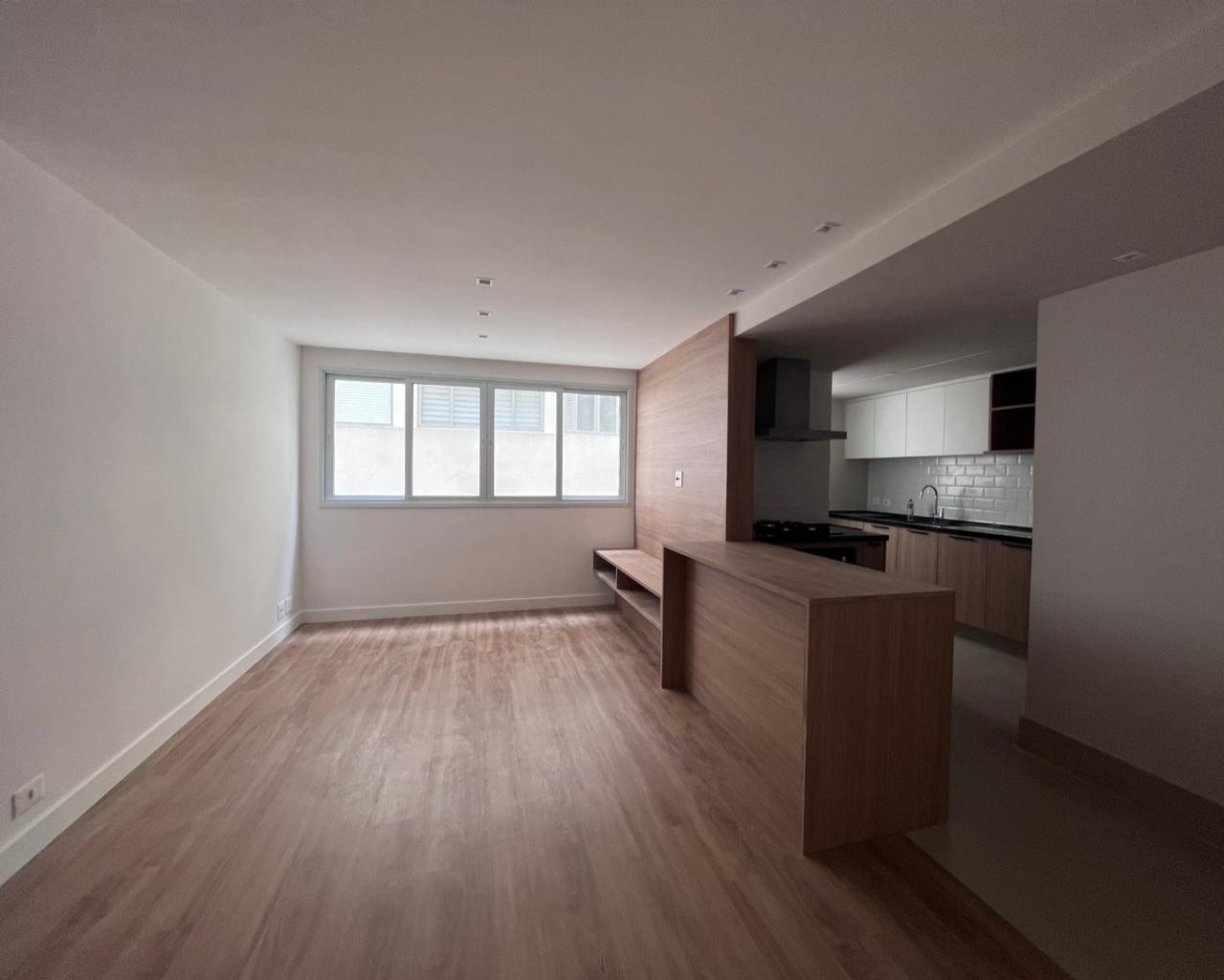 Apartamento para alugar com 2 quartos, 70m² - Foto 1