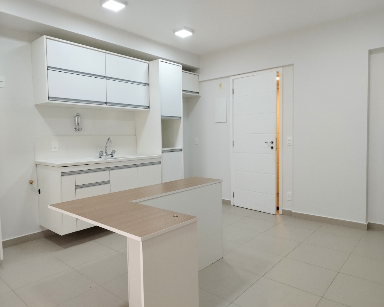 Apartamento para alugar com 1 quarto, 45m² - Foto 10